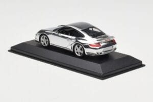 Porsche 911 997 Turbo Chrome Silver Minichamps 1:43 WAP02060816-R Metalli — kuva 4 / 5