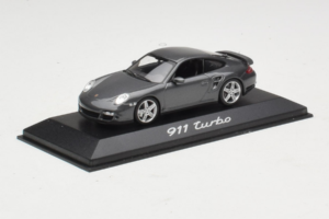 Porsche 911 997 Turbo Grey Metallic Minichamps 1:43 WAP02013116 Metalli — kuva 2 / 4