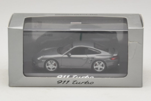 Porsche 911 997 Turbo Grey Metallic Minichamps 1:43 WAP02013016 Metalli — kuva 5 / 5