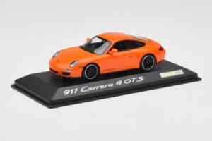 Porsche 911 997.2 Carrera 4 GTS Oranssi Minichamps 1:43 WAP0201140C Metalli — kuva 2 / 4