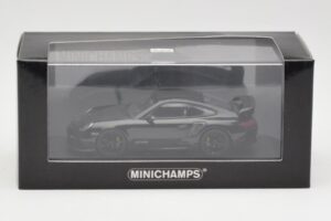 Porsche 911 997.2 GT2 RS Musta Mustilla Vanteilla Minichamps 1:43 400069404 Metalli — kuva 4 / 4