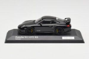 Porsche 911 997.2 GT2 RS Musta Mustilla Vanteilla Minichamps 1:43 400069404 Metalli