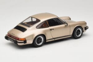 Porsche 911 Carrera 3.2 Pronssi Solido 1:18 S1802602 Metalli — kuva 3 / 8