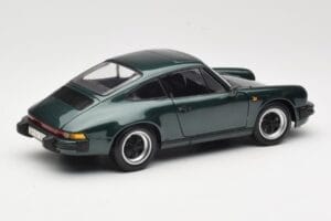 Porsche 911 Carrera Green Metallic Minichamps 1:18 100063022 Metalli — kuva 3 / 8