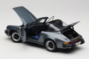 Porsche 911 SC Hopea Minichamps 1:18 100063060 Metalli — kuva 5 / 8