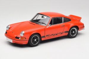 Porsche 911 Carrera RS 2.7 Oranssi & Mustat Raidat AUTOart 1:18 78054 Metalli