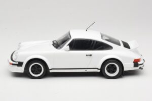 Porsche 911 SC GT Race Version IXO 1:18 18CMC007 Metalli — kuva 3 / 6