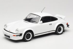 Porsche 911 SC GT Race Version IXO 1:18 18CMC007 Metalli