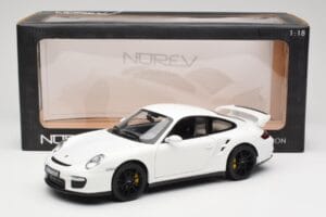 Porsche 911 GT2 997.1 Valkoinen Norev 1:18 187572 Metalli — kuva 8 / 8
