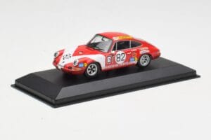 Porsche 911 S #82 Team Kremer Racing 1000km ADAC Neuhaus Class Winner 1971 Minichamps 1:43 400716882 Metalli — kuva 2 / 4