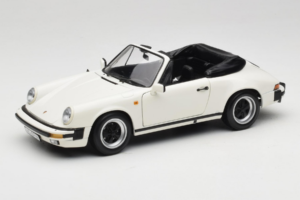 Porsche 911 SC Avoauto Valkoinen Minichamps 1:18 100063031 Metalli