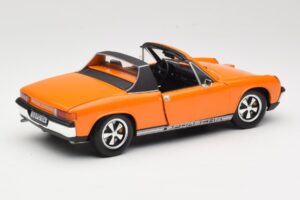 Porsche 914/6 Oranssi Revell 1:18 08864 Metalli — kuva 3 / 8
