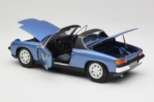 Porsche 914 Sininen Revell 1:18 08975 Metalli — kuva 5 / 8
