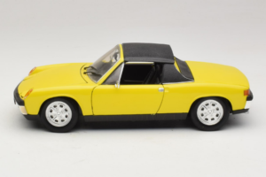 Porsche 914 Keltainen Revell 1:18 8976 Metalli — kuva 4 / 8