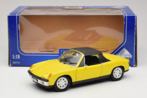 Porsche 914 Keltainen Revell 1:18 8976 Metalli — kuva 8 / 8