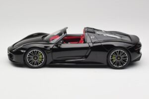 Porsche 918 Spyder Basaltti Musta Metallic Minichamps 1:18 110062431 Metalli — kuva 4 / 8