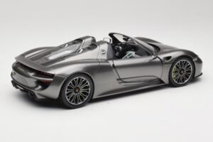 Porsche 918 Spyder Liquid Metal Hopea Minichamps 1:18 110062430 Metalli — kuva 3 / 8