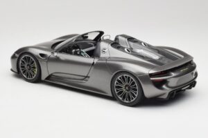 Porsche 918 Spyder Liquid Metal Hopea Minichamps 1:18 110062430 Metalli — kuva 7 / 8