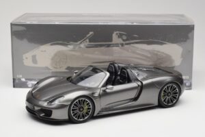 Porsche 918 Spyder Liquid Metal Hopea Minichamps 1:18 110062430 Metalli — kuva 8 / 8