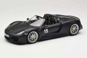 Porsche 918 Spyder Weissach Package Matt Black Minichamps 1:18 110062444 Metalli