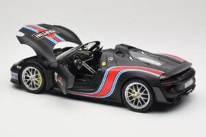 Porsche 918 Spyder Weissach Package Matt Black With Martini Stripes Minichamps 1:18 110062445 Metalli — kuva 5 / 8