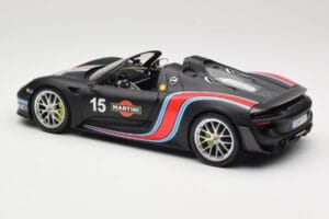 Porsche 918 Spyder Weissach Package Matt Black With Martini Stripes Minichamps 1:18 110062445 Metalli — kuva 7 / 8