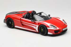 Porsche 918 Spyder Weissach Package Punaiset Valkoiset Raidat Minichamps 1:18 110062442-O1 Metalli — kuva 6 / 8