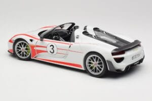Porsche 918 Spyder Weissach Package Salzburg Minichamps 1:18 110062441 Metalli — kuva 7 / 8
