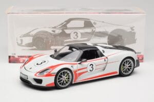 Porsche 918 Spyder Weissach Package Salzburg Minichamps 1:18 110062441 Metalli — kuva 8 / 8