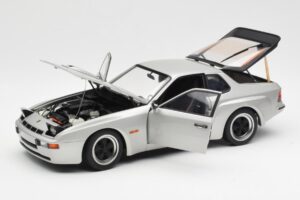 Porsche 924 Carrera GT Diamond Hopea AUTOart 1:18 78002 Metalli — kuva 2 / 8