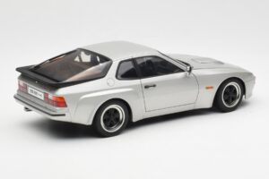 Porsche 924 Carrera GT Diamond Hopea AUTOart 1:18 78002 Metalli — kuva 3 / 8