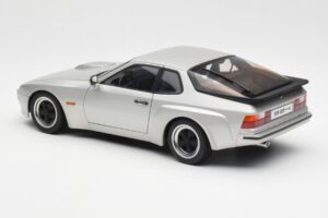 Porsche 924 Carrera GT Diamond Hopea AUTOart 1:18 78002 Metalli — kuva 7 / 8