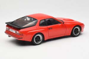 Porsche 924 Carrera GT Guards Punainen AUTOart 1:18 78003 Metalli — kuva 3 / 8
