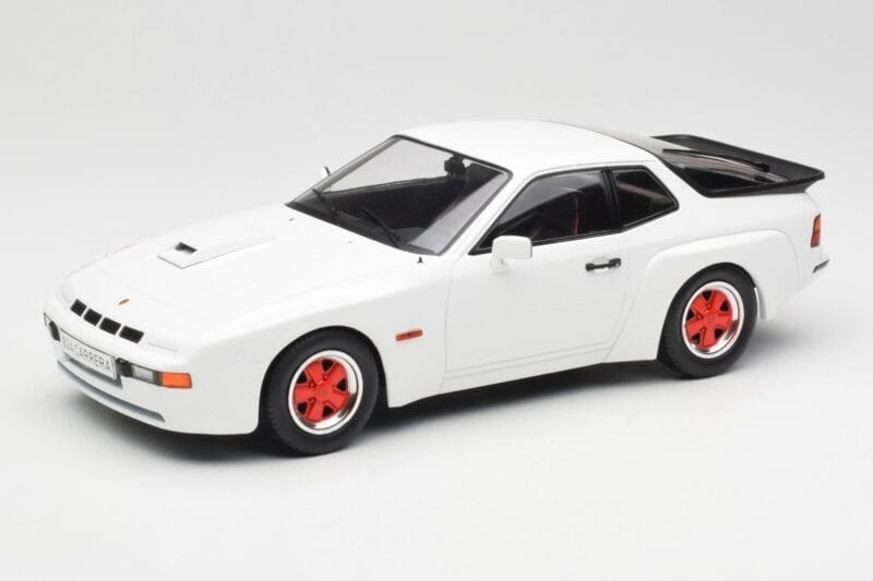 Porsche 924 Carrera GT Valkoinen & Punaiset Vanteet MCG 1:18 MCG18303 Metalli
