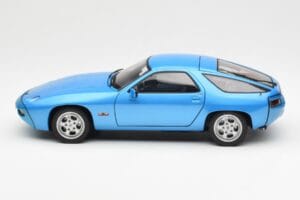 Porsche 928 Sininen AUTOart 1:18 77901 Metalli — kuva 4 / 8