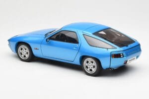 Porsche 928 Sininen AUTOart 1:18 77901 Metalli — kuva 7 / 8