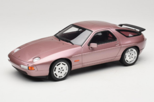 Porsche 928 S Cassis Red Metallic GT Spirit 1:18 GT524 Hartsi