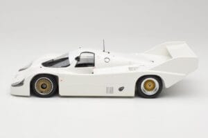Porsche 956K Plain Body 1982 Minichamps 1:18 155826600 Metalli — kuva 3 / 6