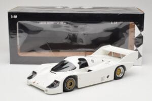 Porsche 956K Plain Body 1982 Minichamps 1:18 155826600 Metalli — kuva 6 / 6