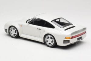 Porsche 959 White Metallic Minichamps 1:18 155066206 Metalli — kuva 5 / 6