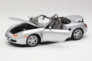 Porsche Boxster 986 Avoauto Arctic Hopea Metallic UT Models 1:18 27852 Metalli — kuva 2 / 8
