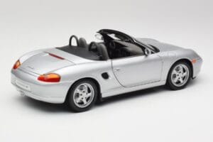 Porsche Boxster 986 Avoauto Arctic Hopea Metallic UT Models 1:18 27852 Metalli — kuva 3 / 8