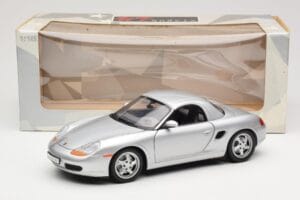 Porsche Boxster 986 Hard Top Hopea UT Models 1:18 27854 Metalli — kuva 8 / 8