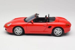 Porsche Boxster S 986 Guards Punainen UT Models 1:18 27861-M1 Metalli — kuva 4 / 8