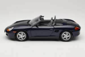 Porsche Boxster S 986 Night Blue UT Models 1:18 WAP021006 Metalli — kuva 4 / 7