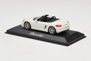 Porsche Boxster 981 Valkoinen Minichamps 1:43 WAP0202000D-R1 Metalli — kuva 3 / 4