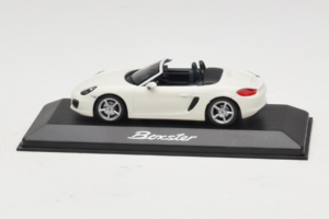 Porsche Boxster 981 Valkoinen Minichamps 1:43 WAP0202000D-R1 Metalli