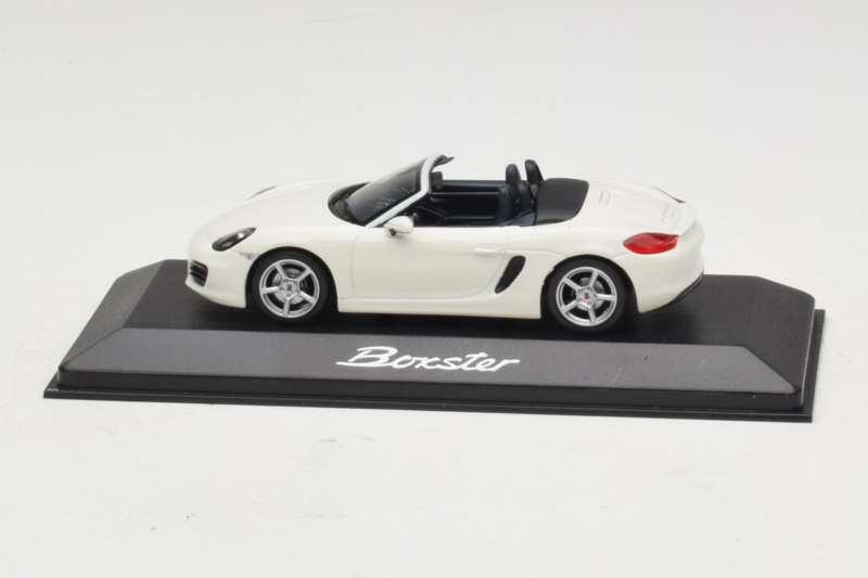 Porsche Boxster 981 Valkoinen Minichamps 1:43 WAP0202000D-R1 Metalli