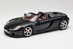 Porsche Carrera GT Musta Maisto 1:18 36665 Metalli