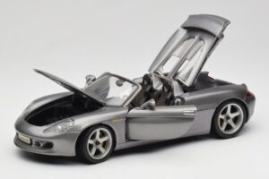 Porsche Carrera GT Harmaa Metallinhohto Maisto 1:18 36622-R1 Metalli — kuva 2 / 8